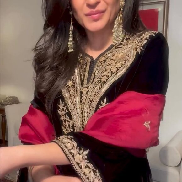 Velvet Fabric Salwar Suit - Picture 2 of 12